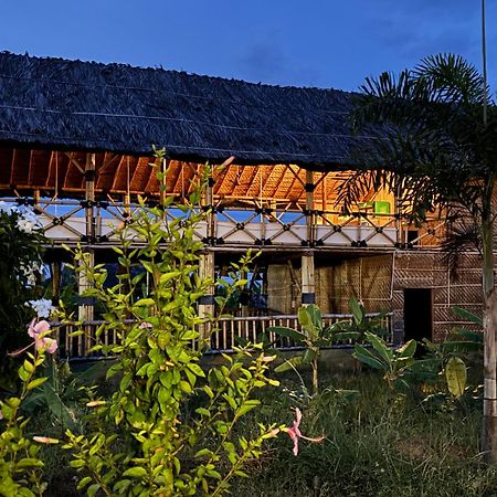 Mowgli'S Cafe Hampi & Guest House Esterno foto
