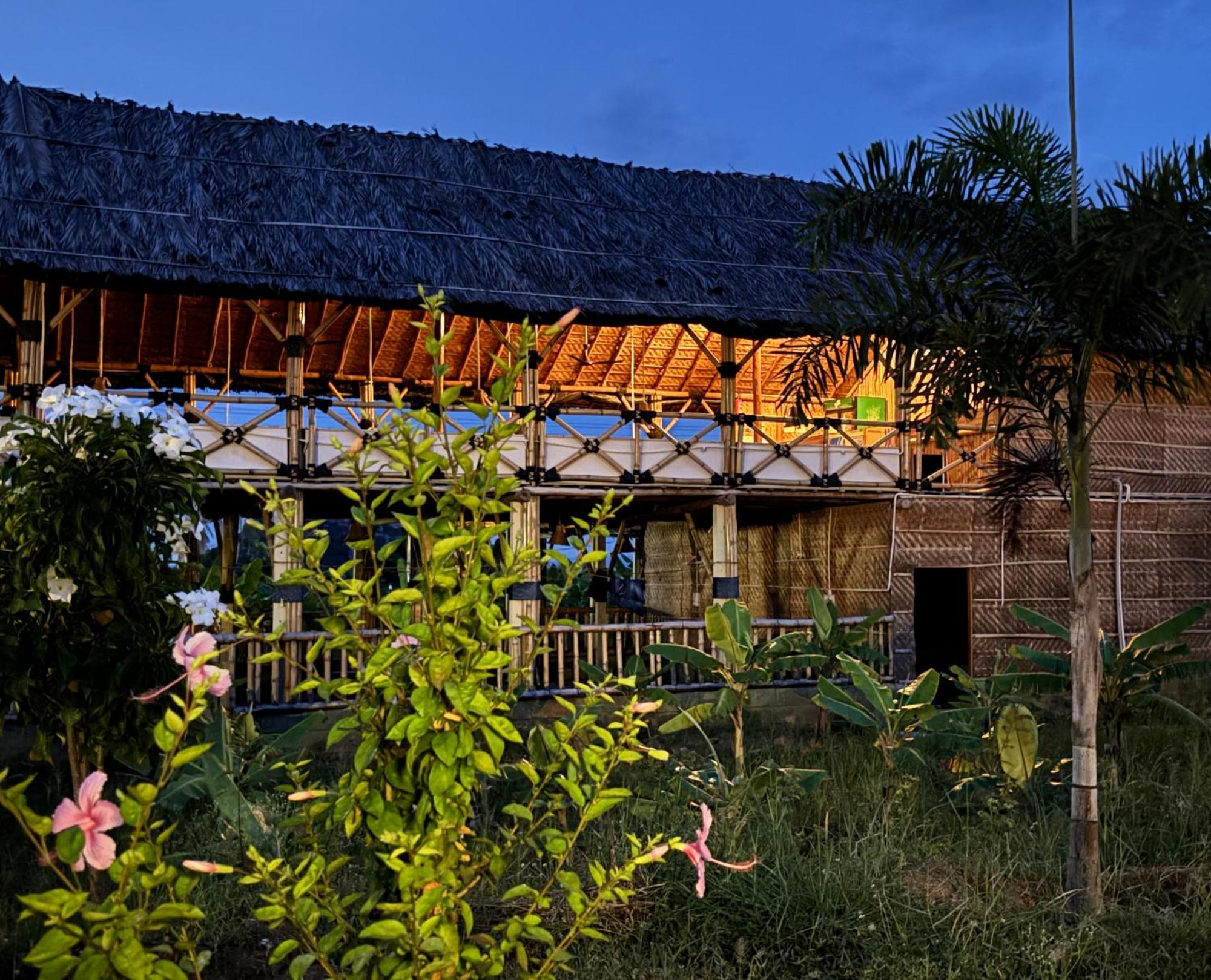 Mowgli'S Cafe Hampi & Guest House Esterno foto